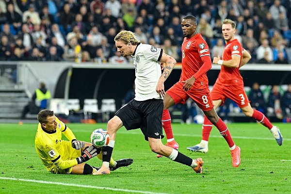 Wartet weiter auf sein erstes Tor im DFB-Trikot: Nick Woltemade. - © Uwe Anspach/dpa