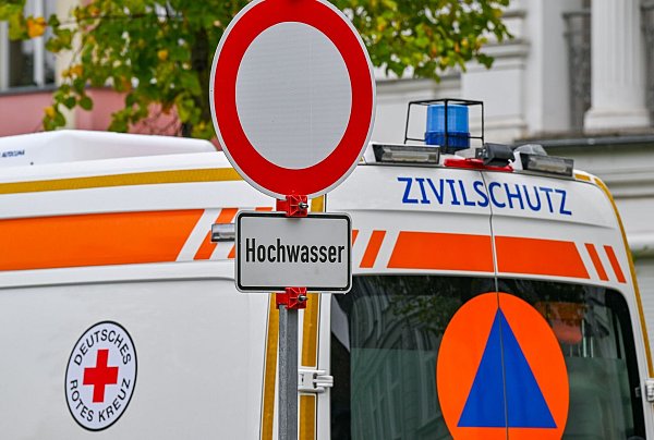 Verschiedene Regionen hatten in diesem Jahr mit Hochwasser zu kämpfen. (Archivbild) - © Patrick Pleul/dpa
