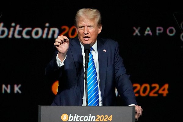 Investoren versprechen sich, dass Donald Trump eine kryptofreundliche Regulierung umsetzen wird. (Archivbild) - © Mark Humphrey/AP/dpa