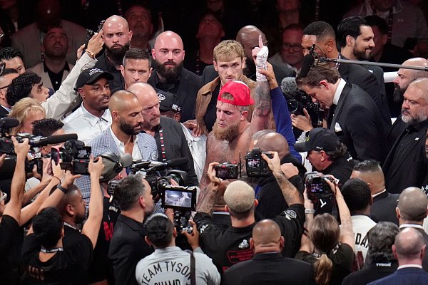 Jake Paul gewann den Boxkampf einstimmig nach Punkten. - © Julio Cortez/AP/dpa