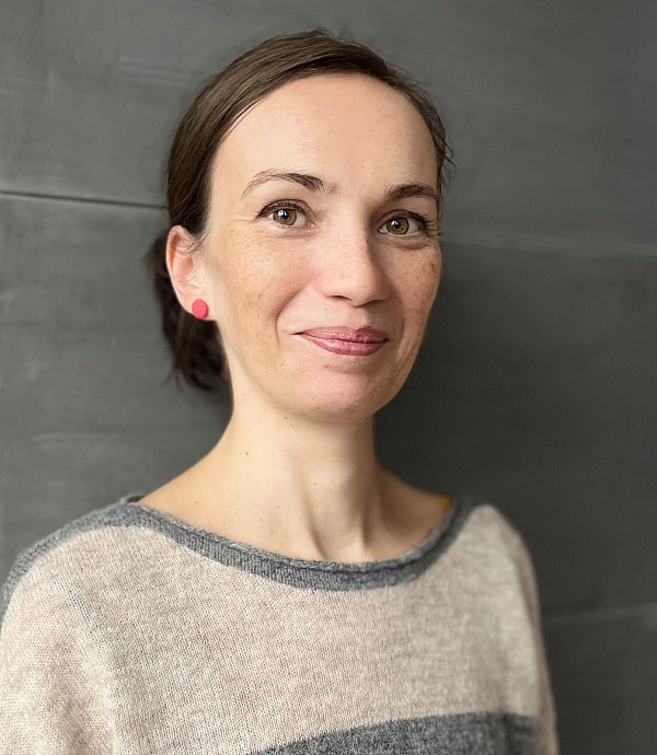 Dana Mundt arbeitet als Diplomsozialpädagogin bei der Onlineberatung der Bundeskonferenz für Erziehungsberatung (bke). - © M. Urban/Dana Mundt/dpa-tmn