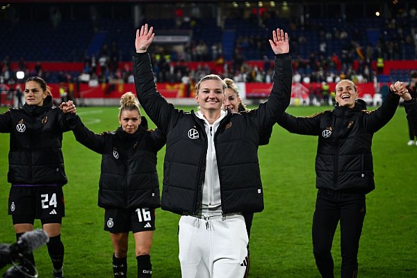 Alexandra Popp ist als Nationalspielerin nun Geschichte. - © Sebastian Gollnow/dpa