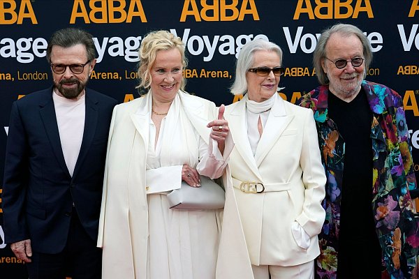 Gemeinsame Auftritte mit ihren einstigen Abba-Kollegen wie hier 2022 in London sind für Agnetha Fältskog selten geworden. (Archivbild) - © Alberto Pezzali/AP/dpa
