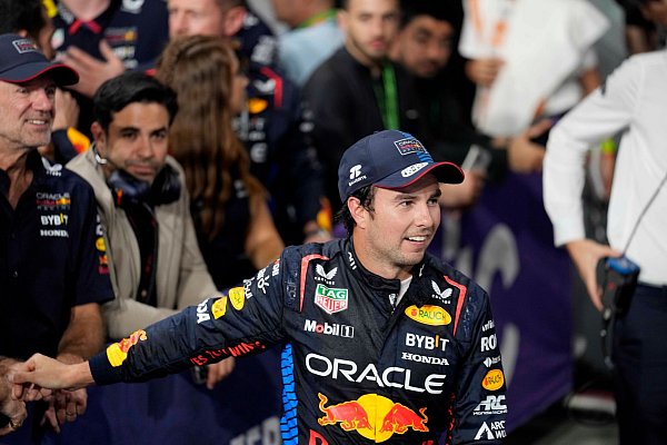 Pérez hatte auch schon richtig gute Zeiten bei Red Bull. - © Giuseppe Cacace/AFP/AP/dpa