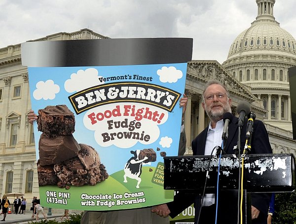 Mitgründer Jerry Greenfield war nach dem Verkauf von Ben & Jerry\\\'s politisch aktiv. (Archivbild) - © Michael Reynolds/EPA/dpa