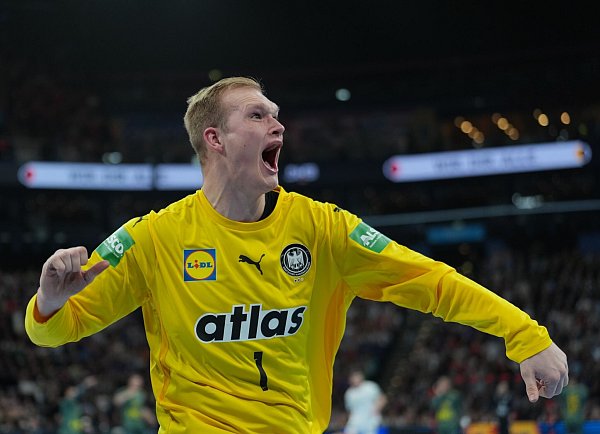 David Späth ist der Emotionale im Team der deutschen Handballer. - © Soeren Stache/dpa