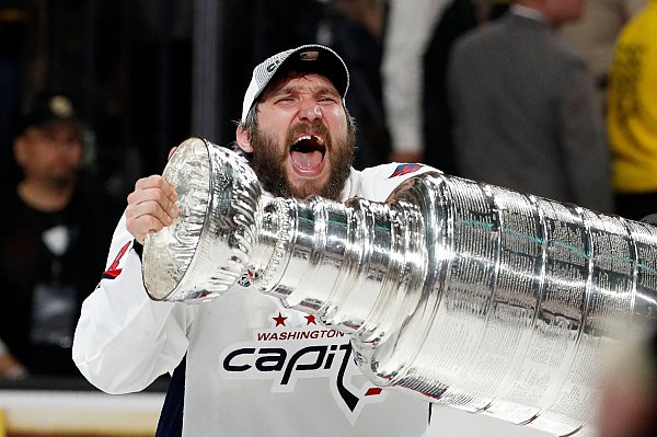 Der Sieg im Stanley Cup 2018 ist der größte Erfolg in Owetschkins Zeit als NHL-Profi. - © John Locher/AP/dpa