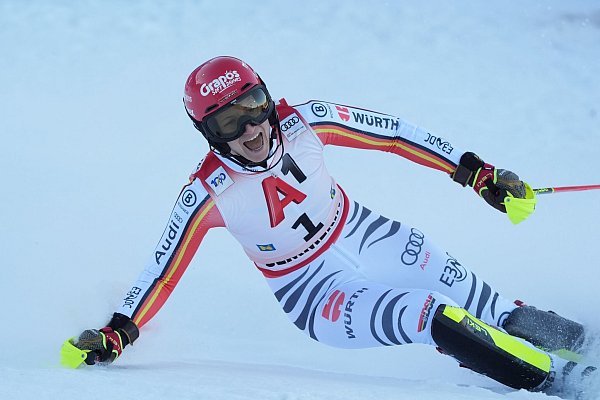 Slalom-Spezialistin Lena Dürr ist die größte Hoffnungsträgerin des DSV bei der WM. (Foto Archiv) - © Giovanni Auletta/AP/dpa