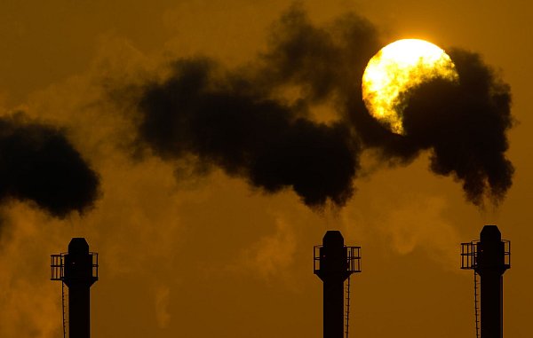 CO2 trägt 64 Prozent zur Erwärmung bei (Archivbild) - © picture alliance / dpa