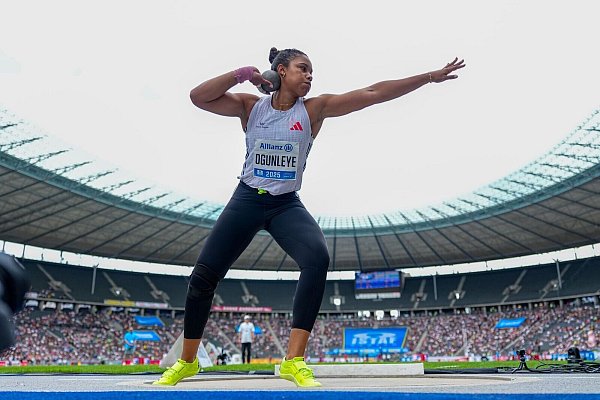 Kugelstoß-Olympiasiegerin Yemisi Ogunleye landete beim Berliner Istaf auf Rang zwei. - © Michael Kappeler/dpa