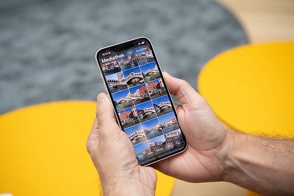 Hübsch, dieses Venedig: In der überarbeiteten Fotomediathek von iOS 26 lassen sich Bilder jetzt leichter sortieren und bearbeiten. - © Nico Tapia/dpa-tmn