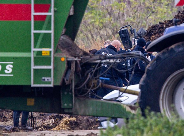 Der Ort der Polizeiaktion liegt rund 13 Kilometer mit dem Auto entfernt von dem Ort, an dem Fabian gefunden wurde. - © Jens Büttner/dpa
