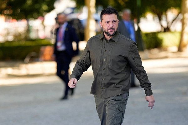 Wolodymyr Selenskyj beim Europa-Gipfel in Granada. - © Manu Fernandez/AP/dpa
