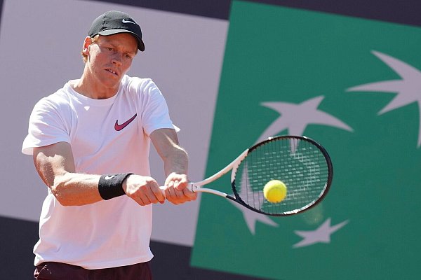 Tennisstar Jannik Sinner ist von Papst Leo XIV. empfangen worden. - © Alfredo Falcone/LaPresse/AP/dpa