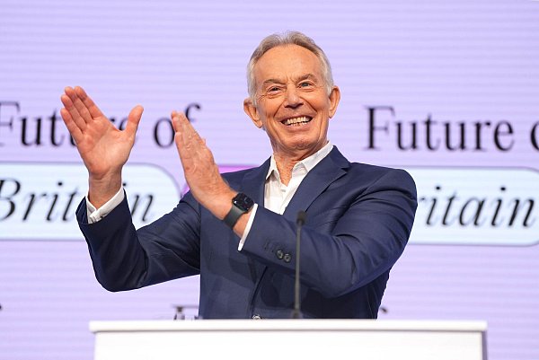 Der ehemalige britische Premierminister Tony Blair wird für eine wichtige Rolle in der Übergangszeit nach einem Kriegsende gehandelt. (Archivbild) - © Yui Mok/PA Wire/dpa