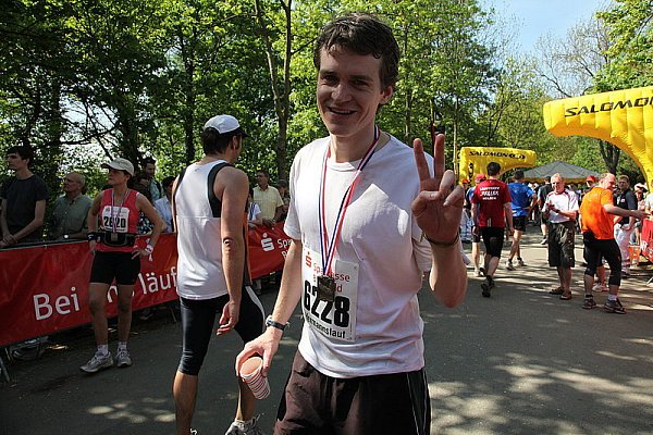 Johannes Pöhlandt im Ziel. - © FOTO: STEFAN GEROLD