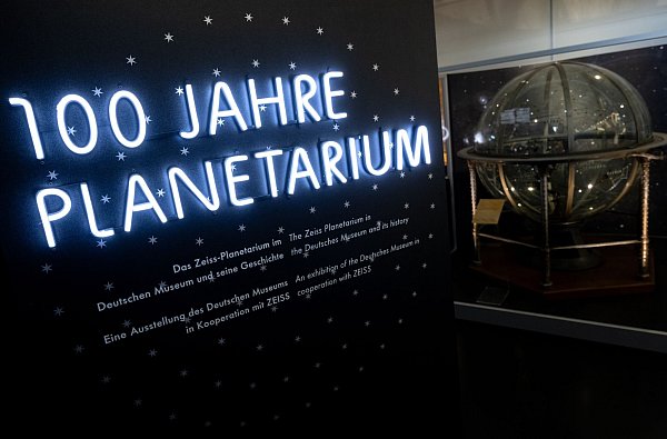 Das Planetarium gehörte zu den Höhepunkten auch der Anfangszeit - es entstand bereits 1923. (Archivbild) - © Sven Hoppe/dpa