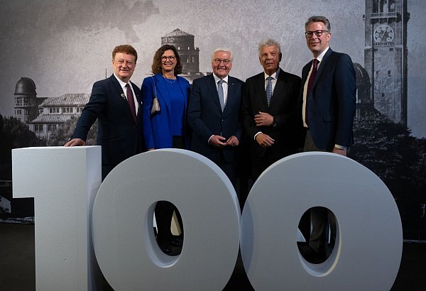 Seit 100 Jahren gibt es im Deutschen Museum Technik zum Anfassen. - © Sven Hoppe/dpa