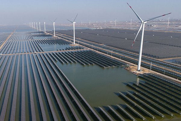 Bis 2030 will China die Spitze bei CO2-Emissionen erreicht haben. (Symbolbild) - © Ng Han Guan/AP/dpa