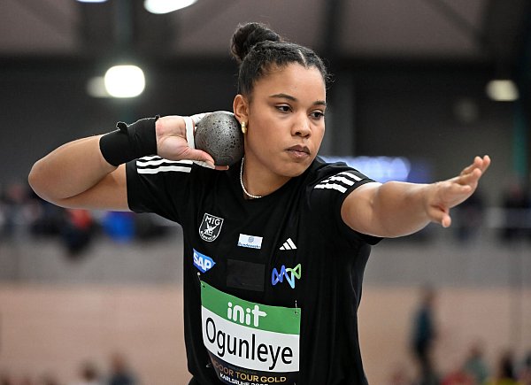 Yemisi Ogunleye belegte im Kugelstoßen Rang vier. - © Uli Deck/dpa