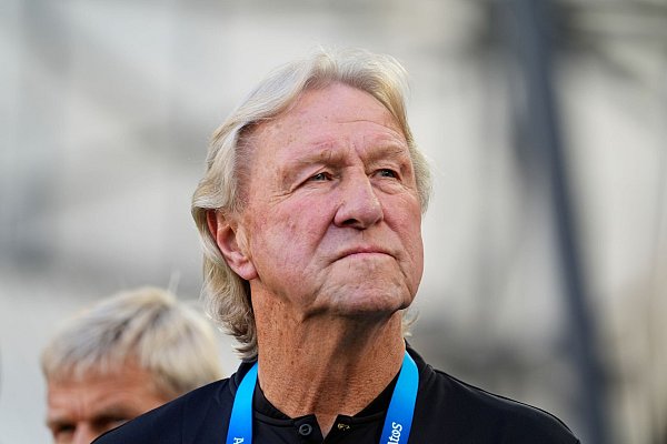 Horst Hrubesch: schon wieder gegen die USA - © Julio Cortez/AP/dpa
