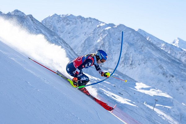 Mikaela Shiffrin steht nach einer Verletzungspause vor dem Comeback. - © Expa/Johann Groder/APA/dpa