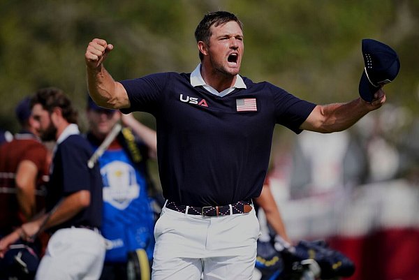 Bryson DeChambeau ist der Leader des US-Teams. - © Matt Slocum/AP/dpa