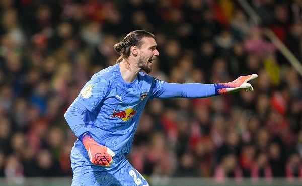 Torwart Maarten Vandevoordt (RB Leipzig) durfte wie schon in der ersten Pokalrunde im Tor starten. - © Robert Michael/dpa
