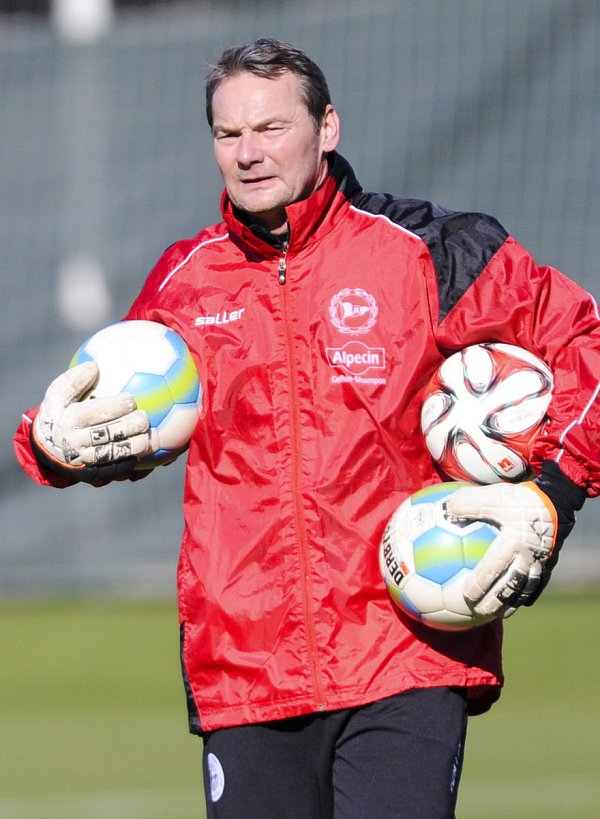 Torwarttrainer: Marco Kostmann im Trainingslager 2014/15 in Belek (Türkei). - © Christian Weische