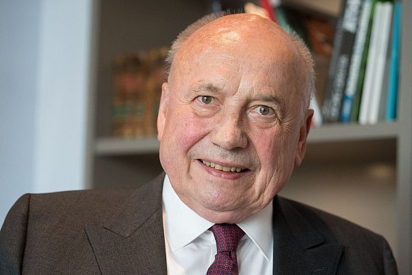 Privatbankier Friedrich von Metzler: Der Mäzen war im November 2024 mit 81 Jahren verstorben (Archivbild) - © Fabian Sommer/dpa