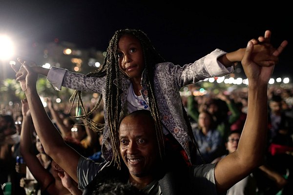 Kinder und Erwachsene waren auf der Show. - © Bruna Prado/AP/dpa