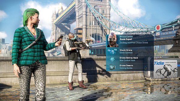 Per Hack finden wir mehr über die Londoner um uns herum heraus. Haben Sie Fähigkeiten, die wir gebrauchen können? Jemand, der mit Drohnen umzugehen weiß, ist auf jeden Fall fürs Team geeignet. - © Ubisoft
