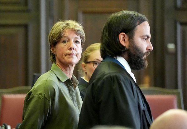 Aussage vor Gericht: Christina Block will erst später erfahren haben, was genau in der Tatnacht passiert sein soll. - © Marcus Brandt/dpa-Pool/dpa