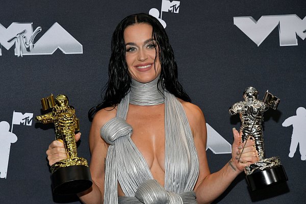 Katy Perry holt bei den MTV Video Music Awards zwei Preise. - © Evan Agostini/Invision/AP/dpa