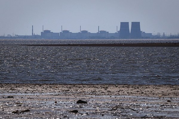 Die Kühlung im AKW Saporischschja wird mit Dieselgeneratoren am Laufen gehalten. (Archivbild) - © Kateryna Klochko/AP/dpa