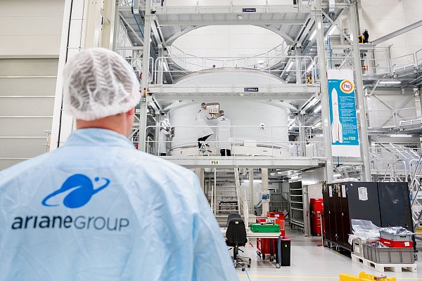 Die Bremer Raumfahrtbranche hofft, dass viele Gelder wieder in die Region fließen. (Archivbild) - © Hauke-Christian Dittrich/dpa