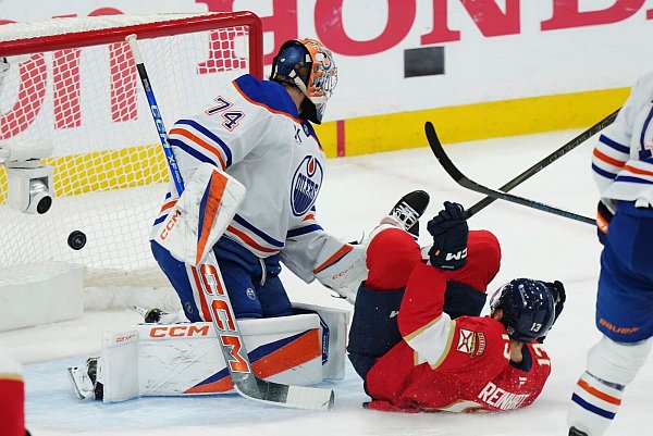 Sam Reinhart traf früh zum 1:0 für die Panthers - und dann noch weitere drei Mal. - © Nathan Denette/The Canadian Press/AP/dpa