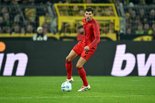 Diesmal mittendrin. Beim 1:1 um Liga-Punkte Ende September saß Bayerns Leon Goretzka 90 Minuten auf der Bank. - © Federico Gambarini/dpa