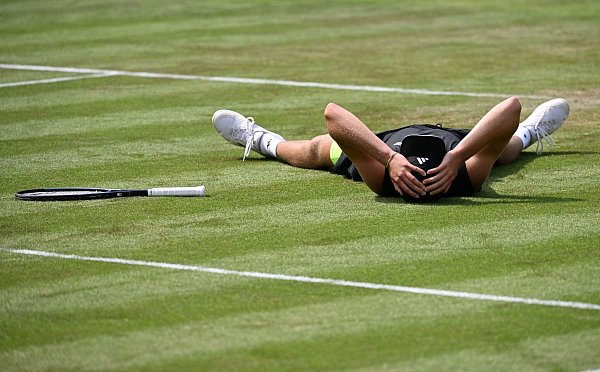 Justin Engel gewann sein erstes Match auf Rasen. - © Marijan Murat/dpa