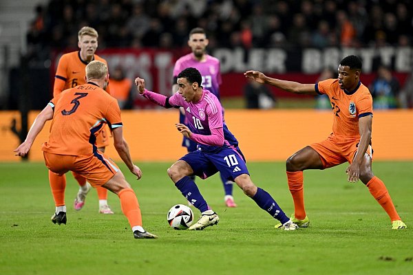 Jamal Musiala (M) kurbelte die Offensive an. - © Arne Dedert/dpa