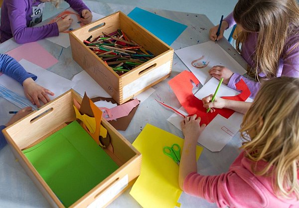 Die Ganztagsbetreuung soll schrittweise kommen. (Symbolbild) - © Uwe Anspach/dpa