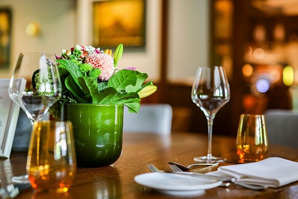 Die Mehrwertsteuer in der Gastronomie soll sinken. (Symbolbild) - © Christoph Reichwein/dpa