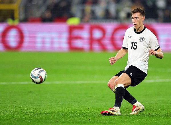 Nico Schlotterbeck ist ein Hoffnungsträger bei seinem DFB-Comeback. - © Rolf Vennenbernd/dpa