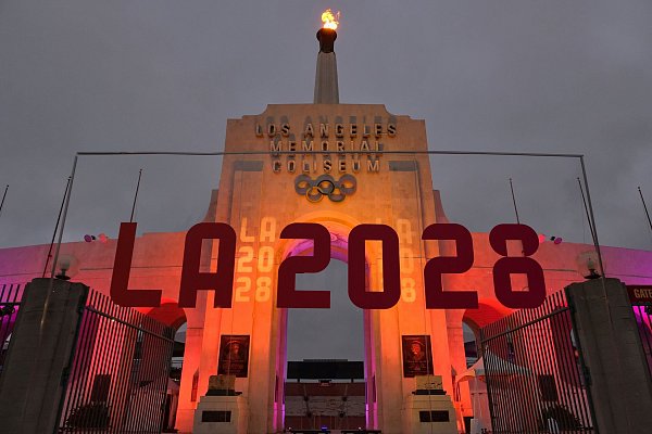 Die nächsten Sommerspiele finden in Los Angeles statt. - © Richard Vogel/dpa