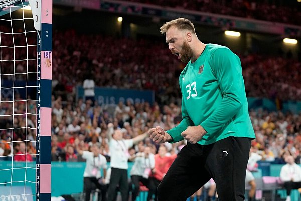 Torhüter Andreas Wolff zeigte gegen Spanien seine beste Turnierleistung. - © Brian Inganga/AP