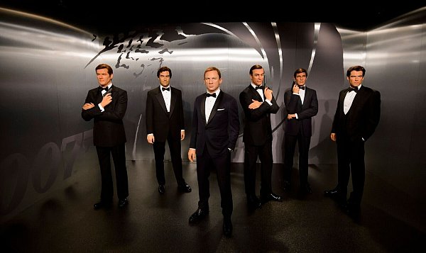 Sechs James-Bond-Darsteller (hier als Wachsfiguren bei Madame Tussauds in London) gab es bisher. - © Madame Tussauds/Madame Tussauds/dpa