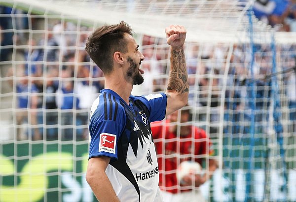 Zählte zu den auffälligsten Hamburgern: Fabio Vieira. - © Christian Charisius/dpa