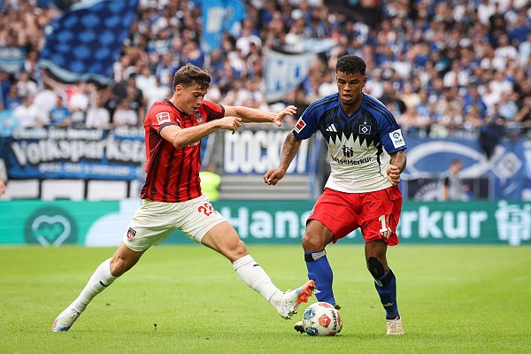 Sorgte für Heidenheim immer wieder für Gefahr: Luca Kerber (l). - © Christian Charisius/dpa