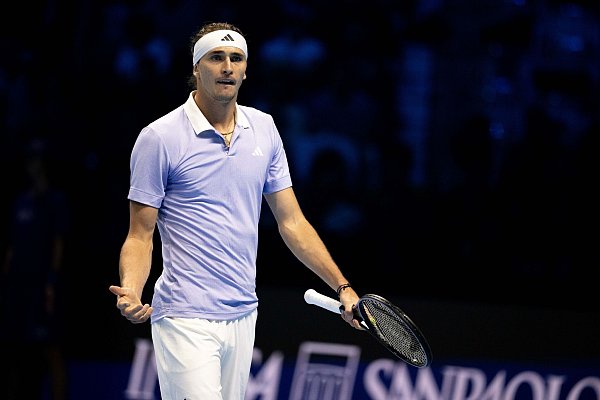 Alexander Zverev konnte zunächst bei den Aufschlagspielen seines Gegners nichts ausrichten. - © Marco Alpozzi/LaPresse via ZUMA Press/dpa