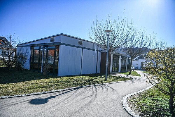 Das Betreiben eines Dönerladens in einem leerstehenden Container in Essingen lehnte der Gemeinderat ab. - © Jason Tschepljakow/dpa